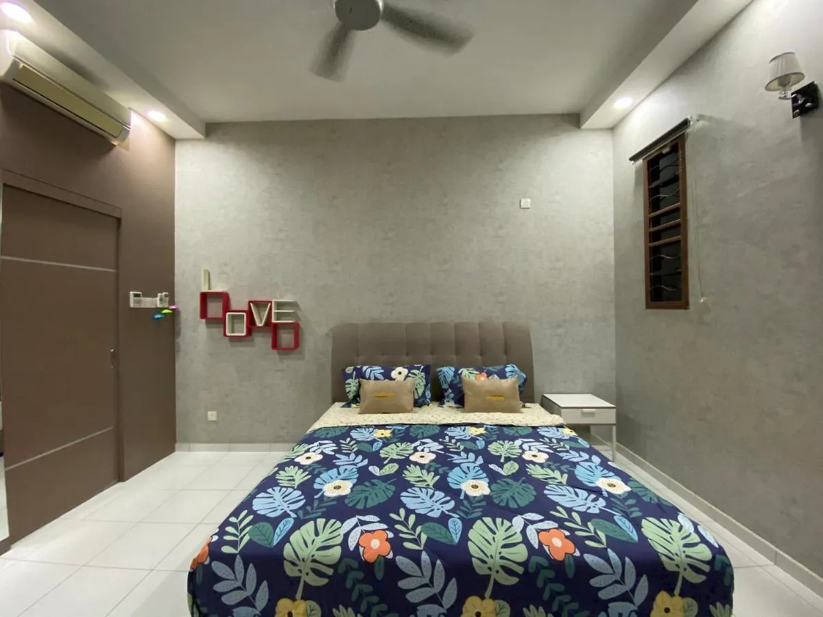 The Hiijo Haus Private Pool & Garden Villa Johor Bahru 0*,  Malaysia