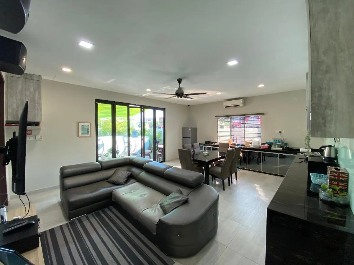 The Hiijo Haus Private Pool & Garden Villa Johor Bahru Feriehus